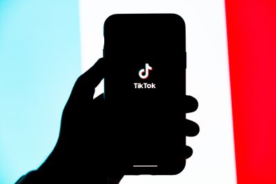 TikTok премахва препоръките на съдържание