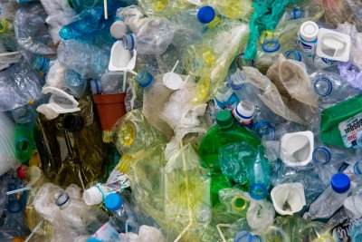 FMCG компаниите трябва да поемат отговорност за пластмасата