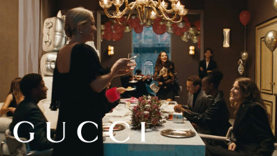 Gucci Gift – коледната реклама на Gucci za 2023