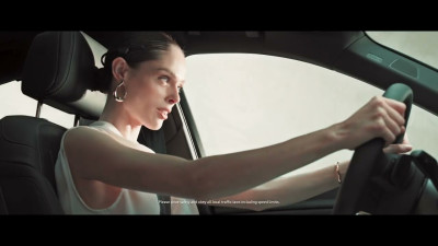 Audi използва AI, за да пресъздаде емоциите от шофирането на новия Audi Q8 e-tron