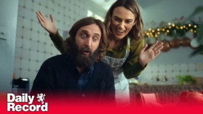 Забравете 30 секундните коледни реклами: Waitrose представи 4 минутна романтична комедия с Кийра Найтли